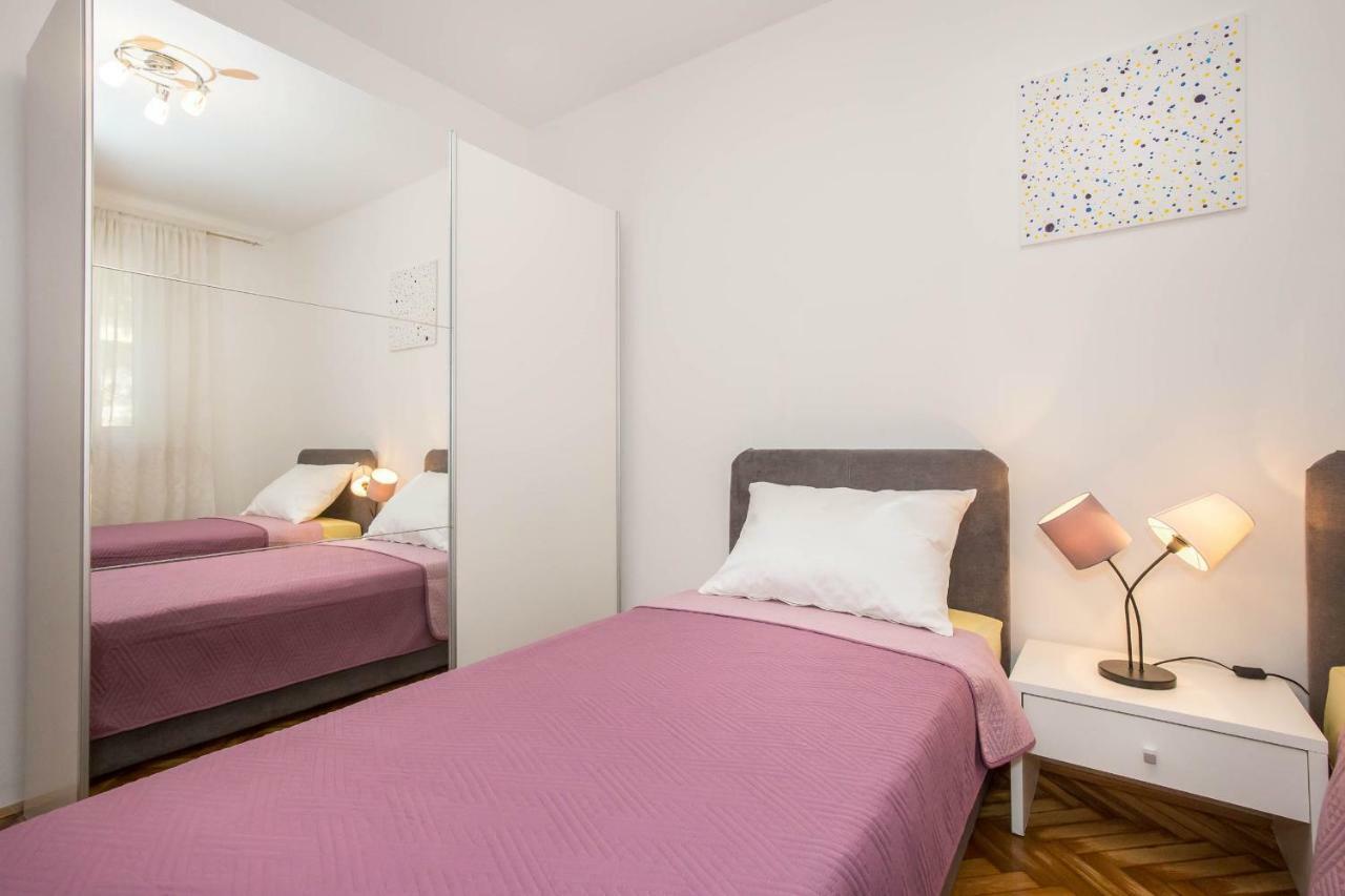Apartman Sesna Bol Exterior photo