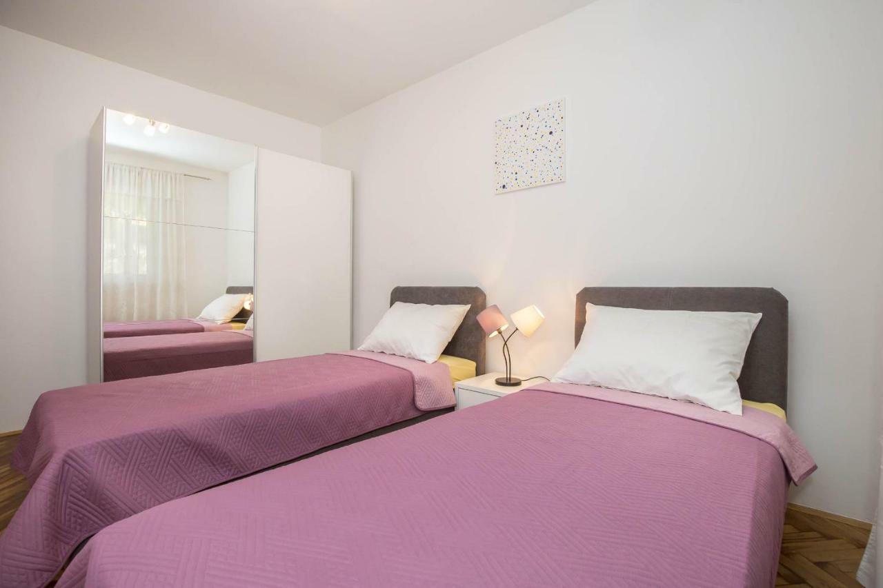 Apartman Sesna Bol Exterior photo
